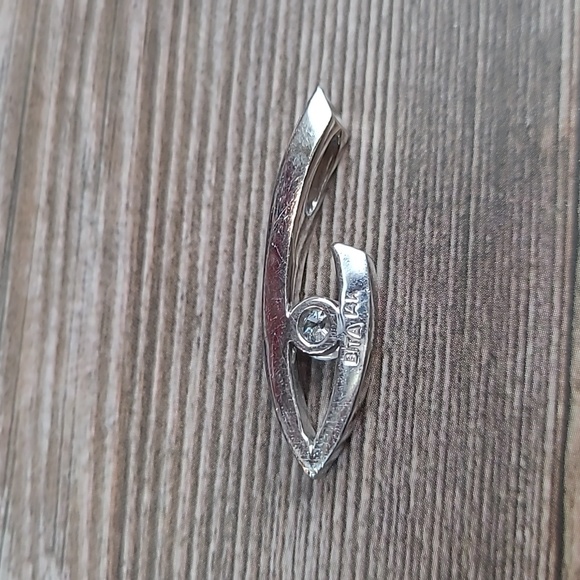 14KT WHITE GOLD TENSION SET DIAMOND PENDANT - Picture 10 of 13
